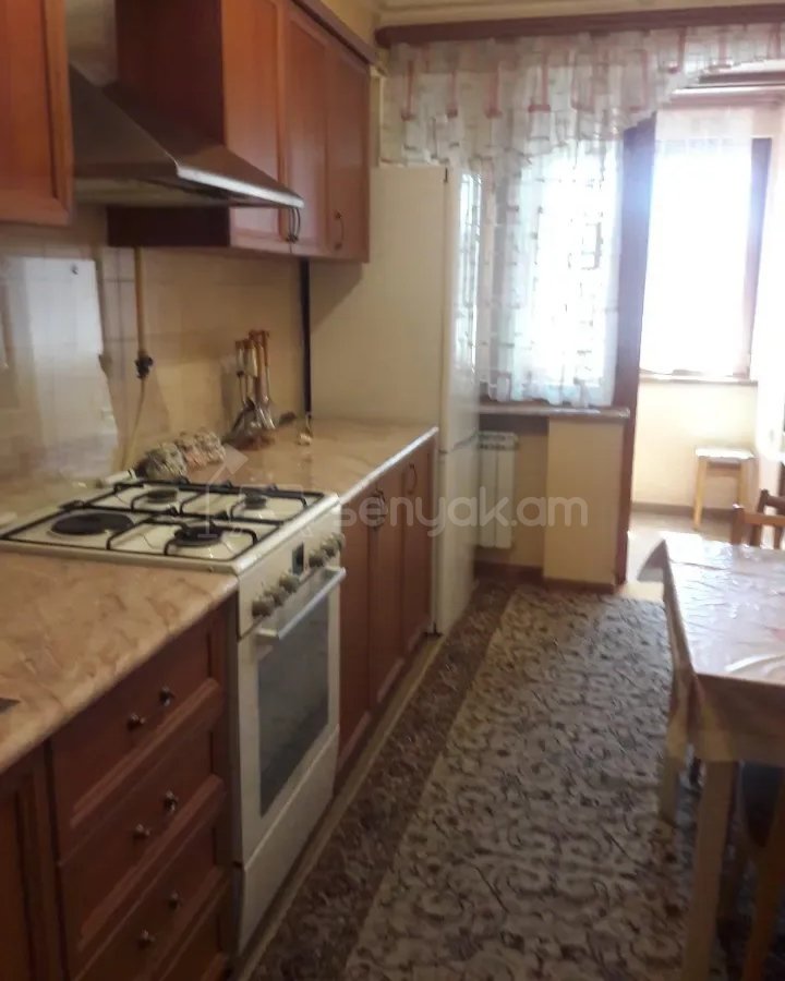 3 Սենյականոց Բնակարան Նորակառույց Քարե Շենքում, 100քմ, 6/7 հարկ, Կապիտալ Վերանորոգված, Կահավորված
