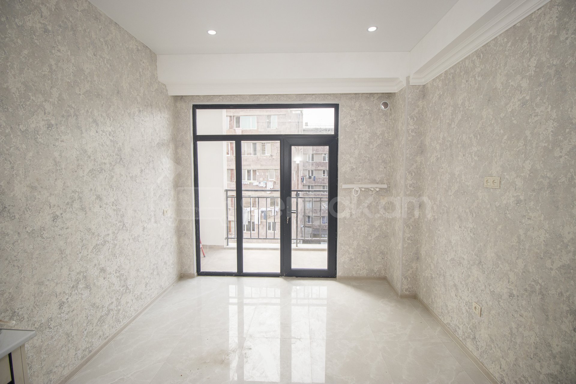 2 Սենյականոց Բնակարան Նորակառույցում, 43քմ, 3/7 հարկ, Դիզայներական Վերանորոգված