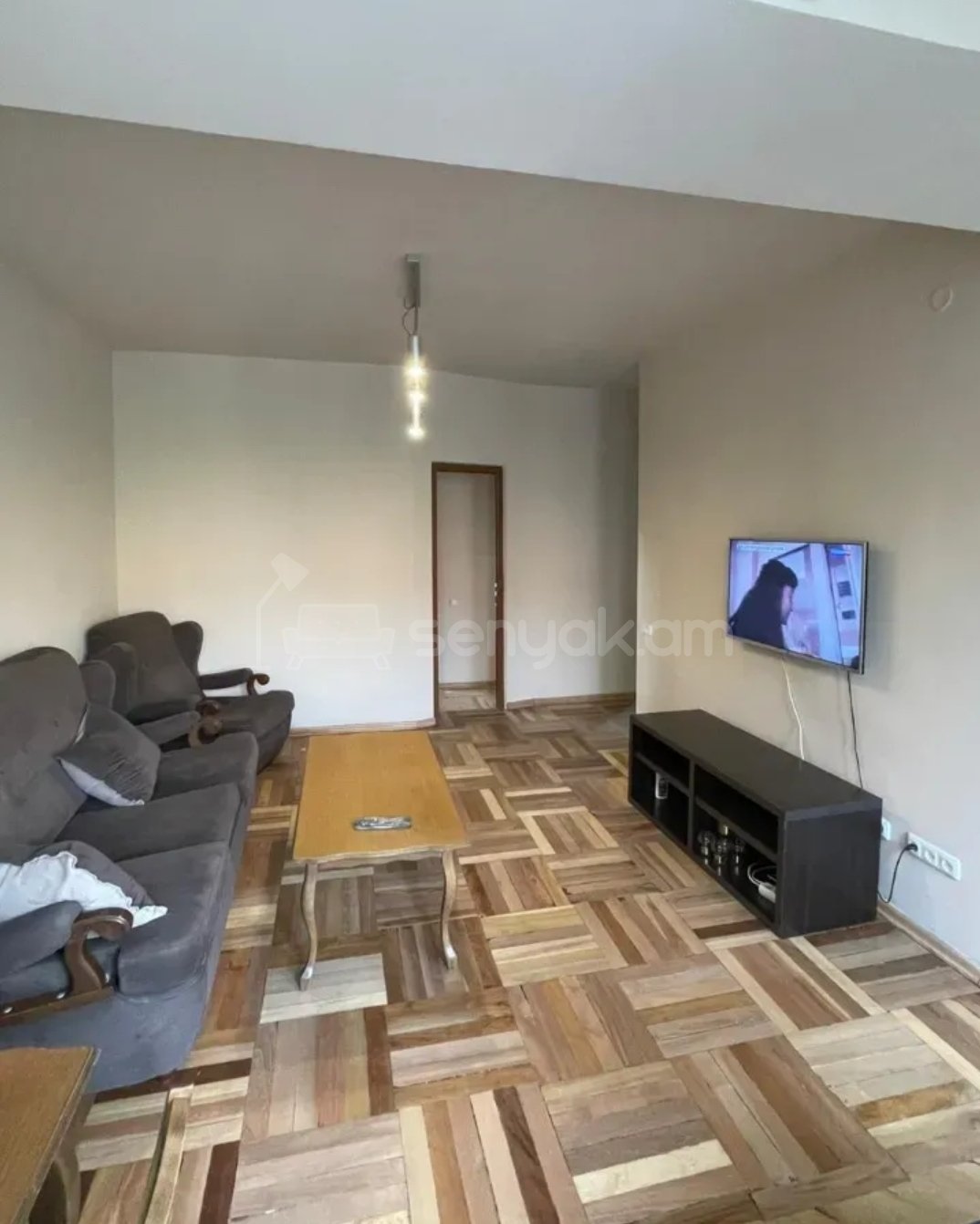 2 Սենյականոց Բնակարան Քարե Շենքում, 45քմ, 2/5 հարկ, Նորմալ Վիճակում, Կահավորված, Արևկող