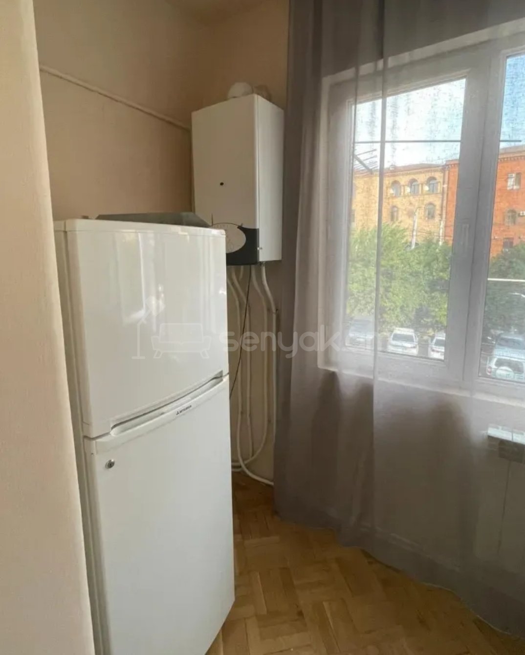 2 Սենյականոց Բնակարան Քարե Շենքում, 45քմ, 2/5 հարկ, Նորմալ Վիճակում, Կահավորված, Արևկող