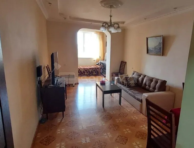 2 Սենյականոց Բնակարան Քարե Շենքում, 63քմ, 4/5 հարկ, Կոսմետիկ Վերանորոգված, Կահավորված, Արևկող