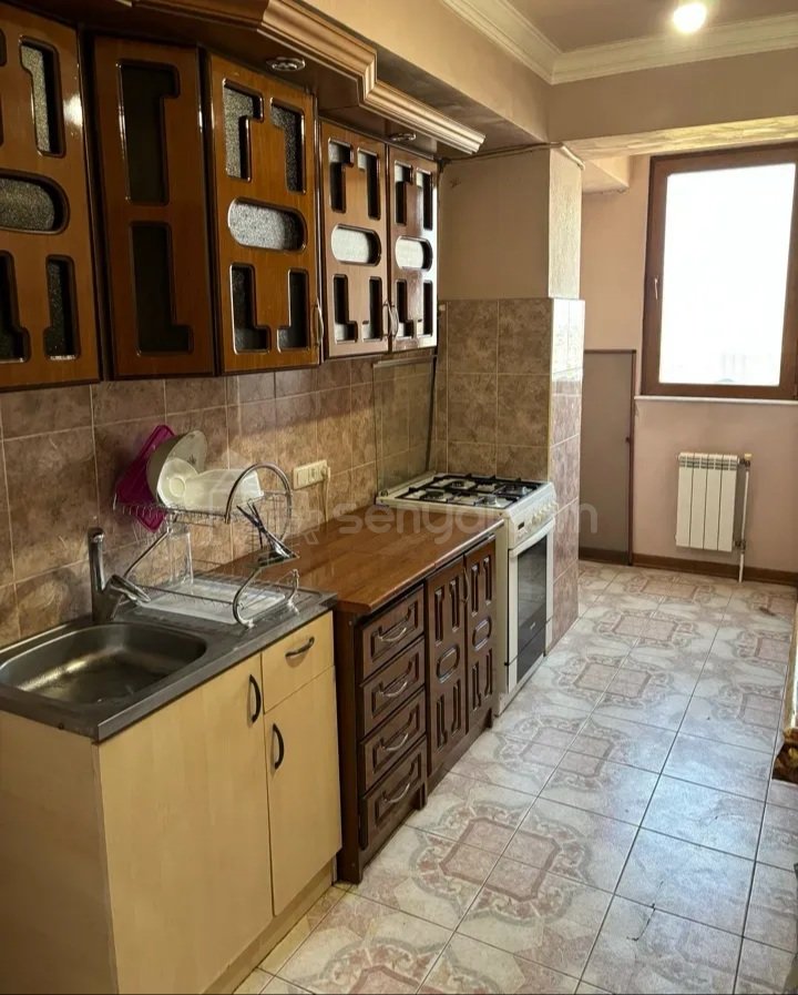 3 Սենյականոց Բնակարան, 106քմ, 10/12 հարկ, Կապիտալ Վերանորոգված, Մասամբ Կահավորված, Արևկող
