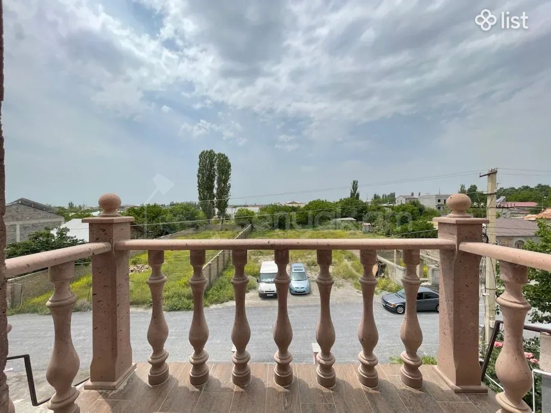 4 Սենյականոց Շքեղ Առանձնատուն, 340քմ, Լողավազանով, Ավտոտնակով