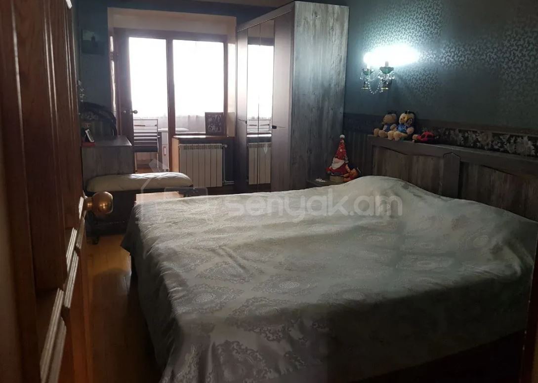 2 Սենյականոց Բնակարան Քարե Շենքում, 56քմ, 5/5 հարկ, Նորմալ Վիճակում, Կահավորված