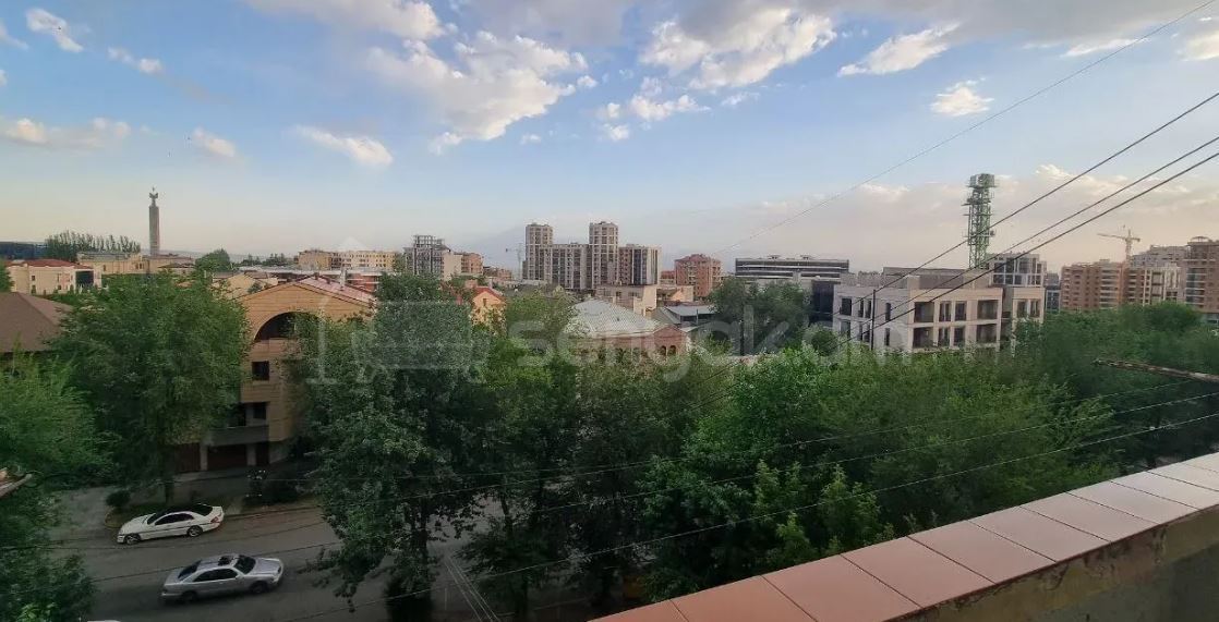 3 Սենյականոց Բնակարան, 80քմ, 5/9 հարկ, Կոսմետիկ Վերանորոգված, Կահավորված