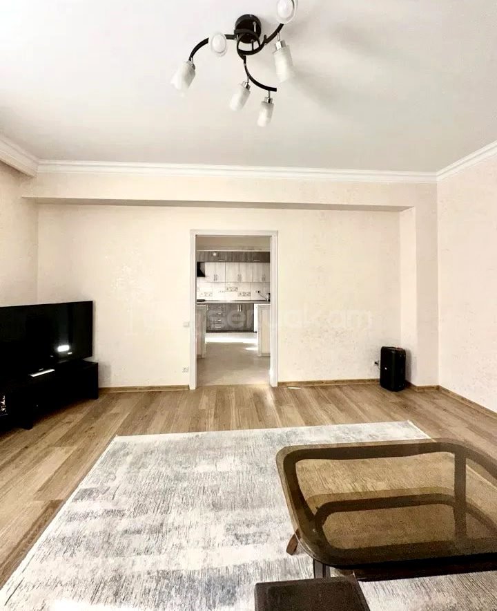 3 Սենյականոց Սեփական Տուն, 78քմ, Կապիտալ Վերանորոգված