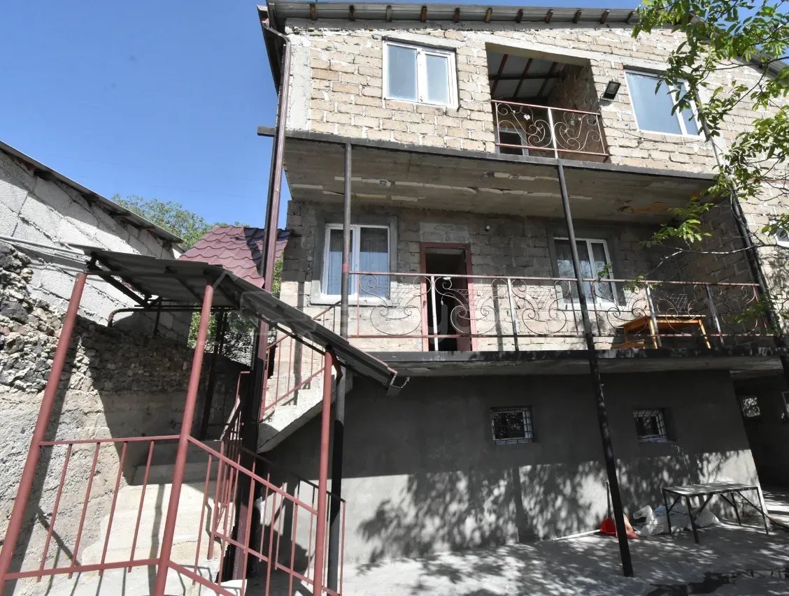 4 Սենյականոց Սեփական Տուն, 238քմ, Կապիտալ Վերանորոգված, Ավտոտնակով