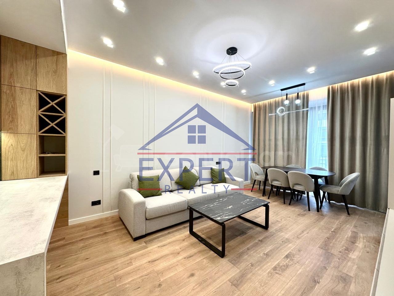 2 Սենյականոց Բնակարան Նորակառույցում, 68քմ, 5/8 հարկ, Դիզայներական Վերանորոգված, Կահավորված