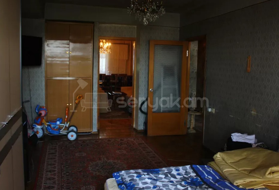 3 Սենյականոց Բնակարան, 100քմ, 5/9 հարկ, Պետական Վիճակում