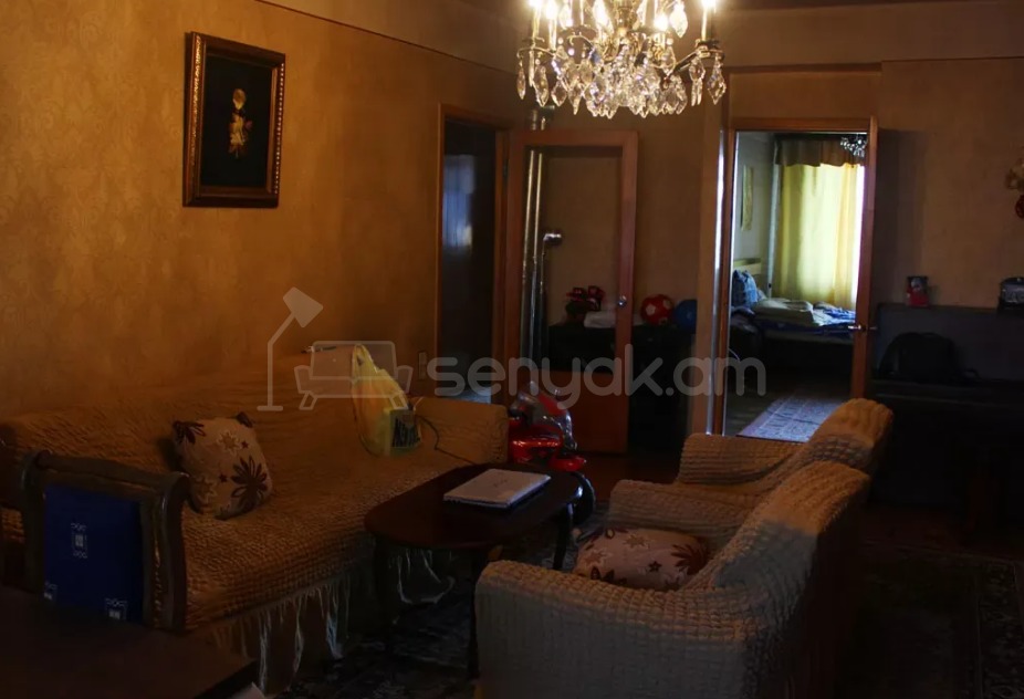 3 Սենյականոց Բնակարան, 100քմ, 5/9 հարկ, Պետական Վիճակում