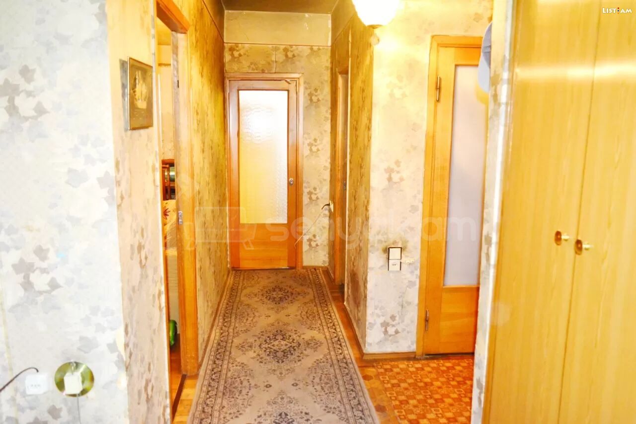 3 Սենյականոց Բնակարան, 100քմ, 5/9 հարկ, Պետական Վիճակում