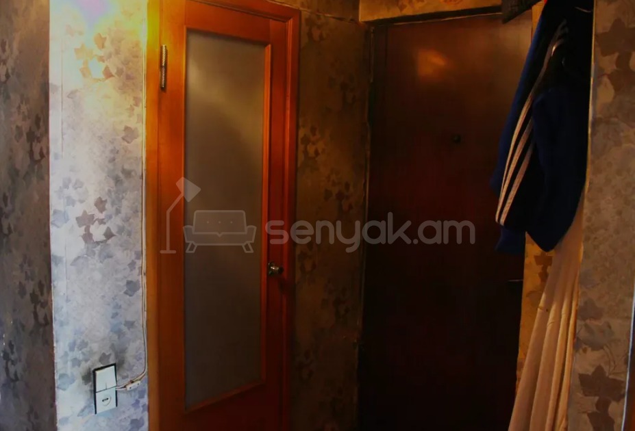 3 Սենյականոց Բնակարան, 100քմ, 5/9 հարկ, Պետական Վիճակում