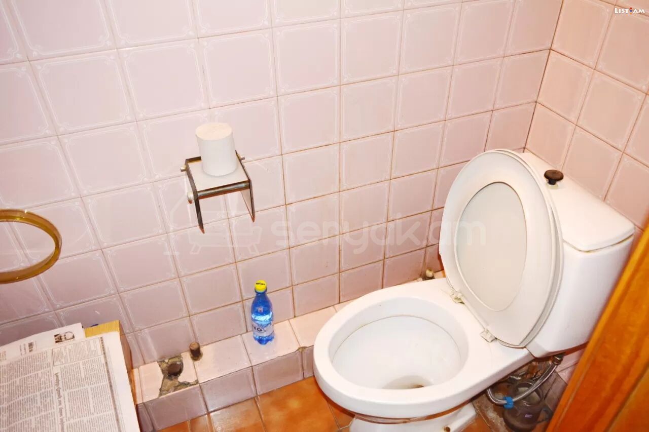 3 Սենյականոց Բնակարան, 100քմ, 5/9 հարկ, Պետական Վիճակում