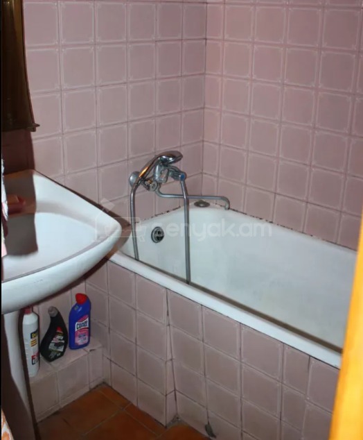 3 Սենյականոց Բնակարան, 100քմ, 5/9 հարկ, Պետական Վիճակում