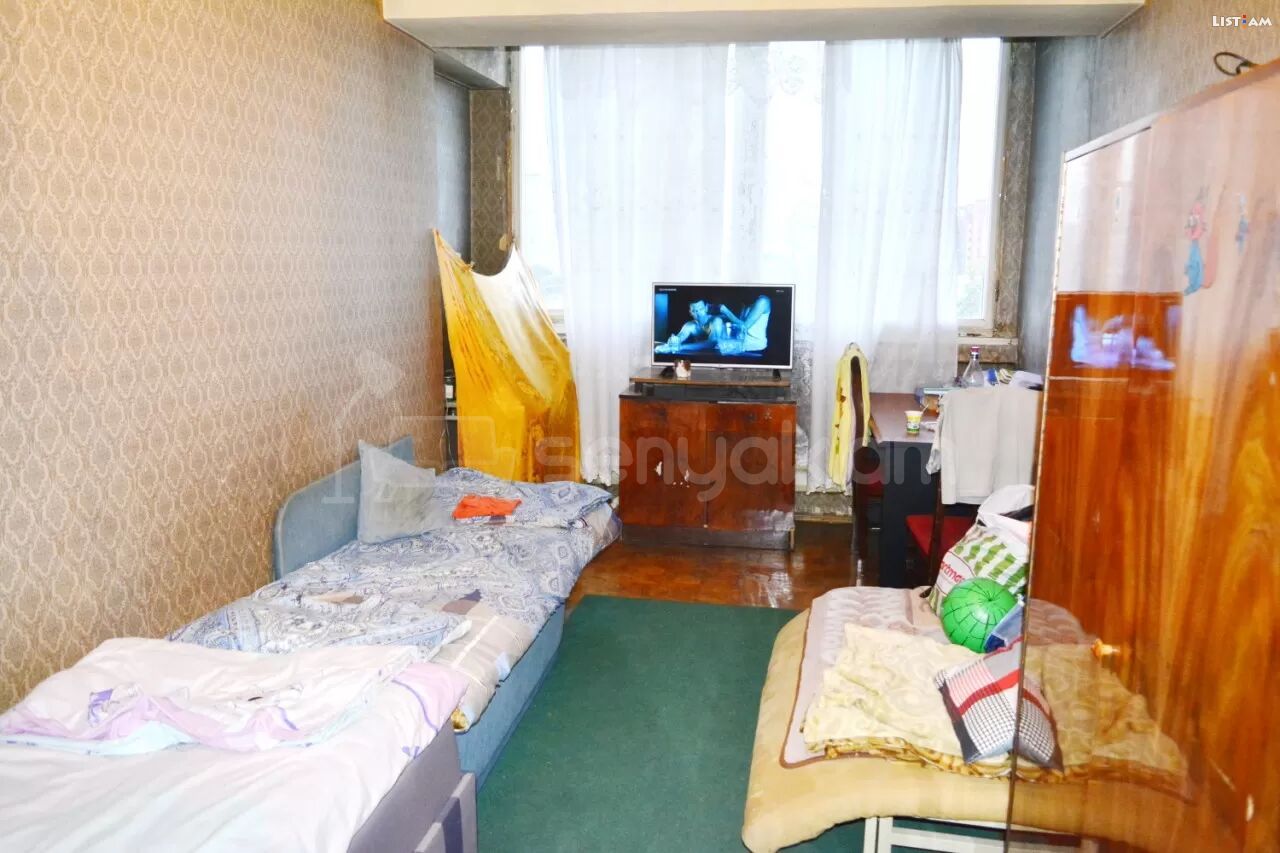 3 Սենյականոց Բնակարան, 100քմ, 5/9 հարկ, Պետական Վիճակում