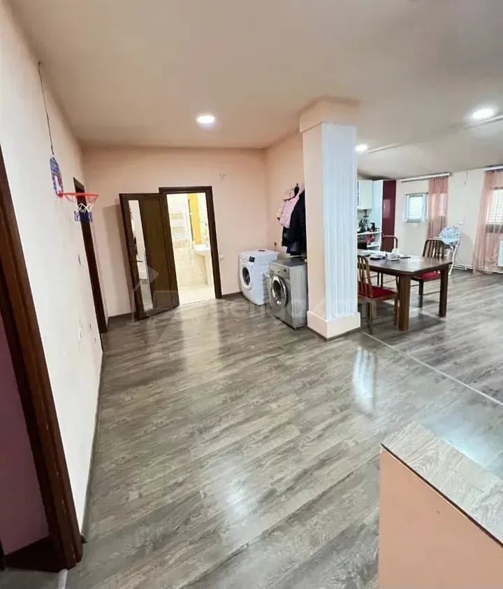 7 Սենյականոց Սեփական Տուն, 240քմ, Կապիտալ Վերանորոգված, Ավտոտնակով