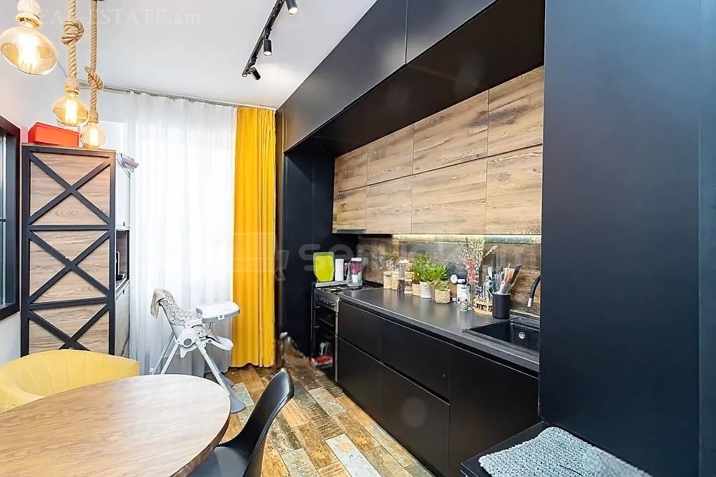 3 Սենյականոց Բնակարան Նորակառույցում, 83քմ, 13/14 հարկ, Կապիտալ Վերանորոգված