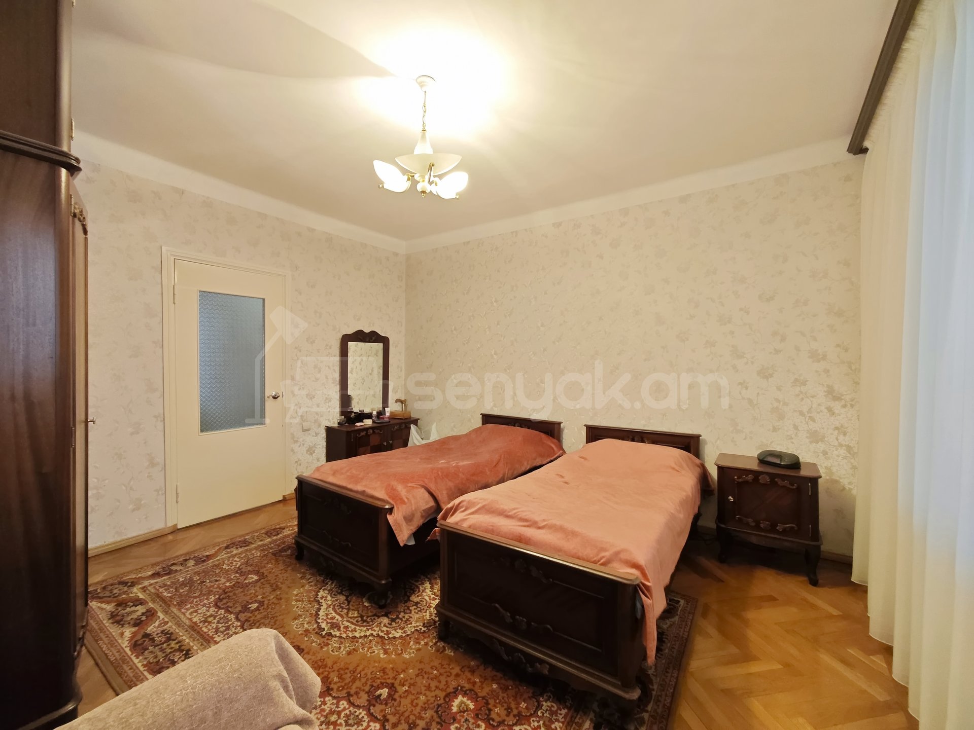 2 Սենյականոց Բնակարան Քարե Շենքում, 81քմ, 2/5 հարկ, Կոսմետիկ Վերանորոգված, Կահավորված, Արևկող