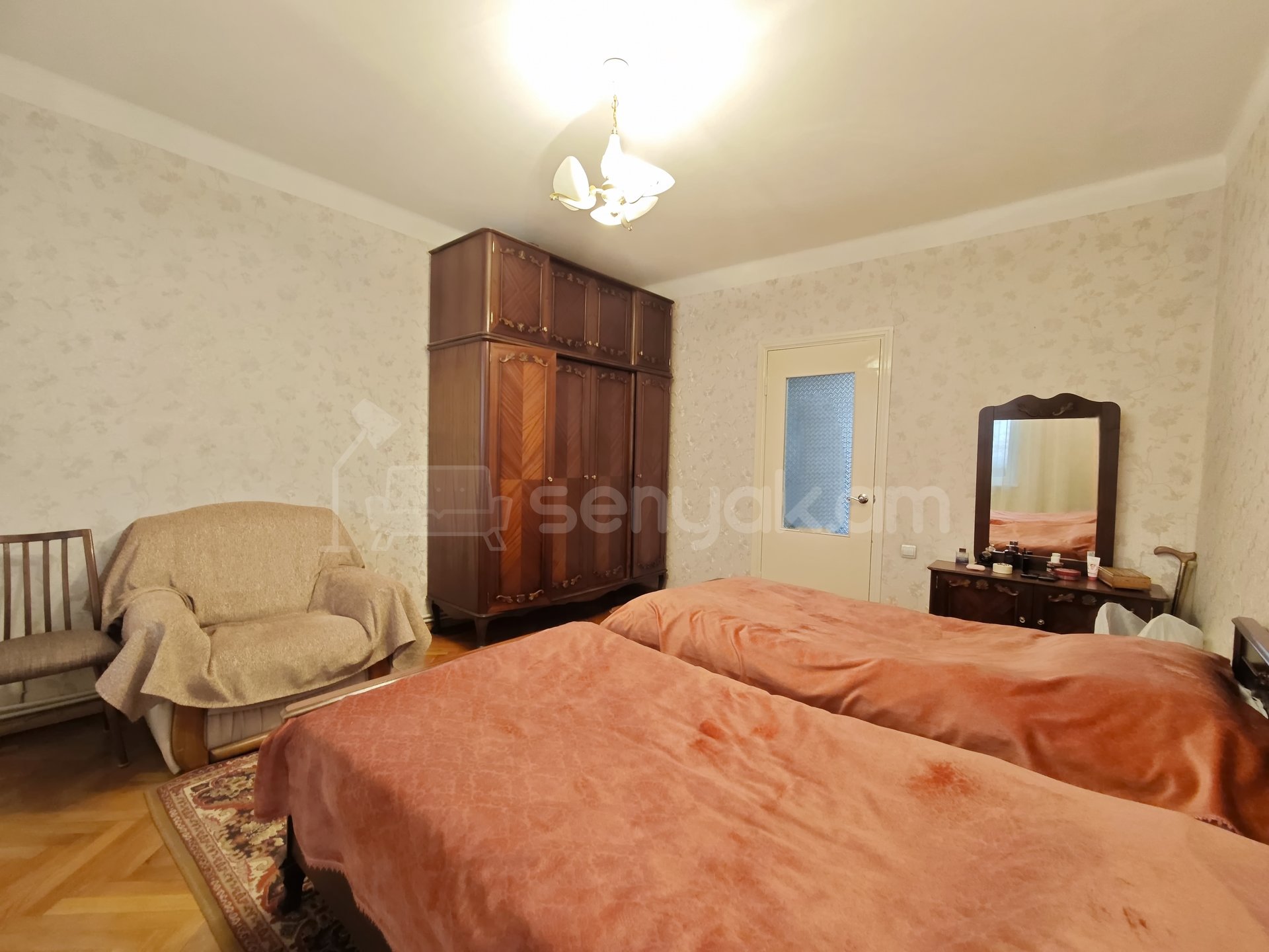2 Սենյականոց Բնակարան Քարե Շենքում, 81քմ, 2/5 հարկ, Կոսմետիկ Վերանորոգված, Կահավորված, Արևկող