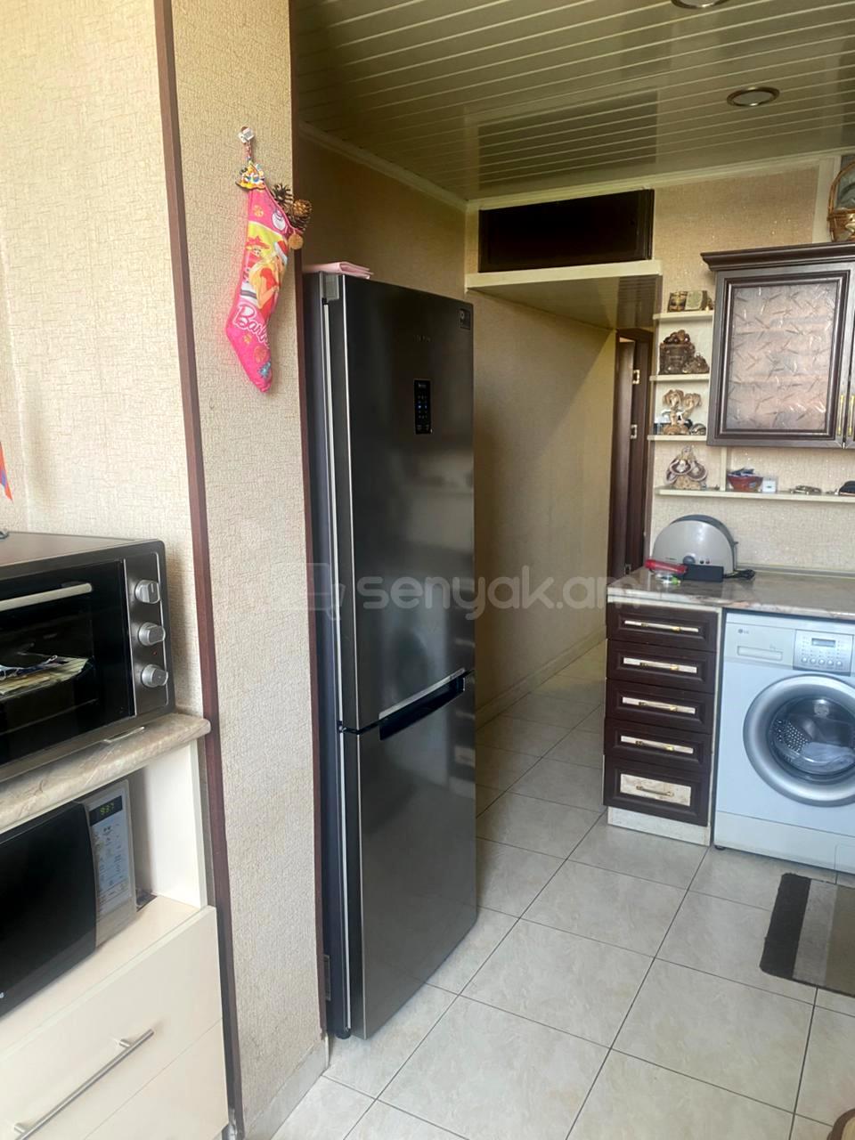 3 Սենյականոց Բնակարան, 55քմ, 2/4 հարկ, Նորմալ Վիճակում, Կահավորված