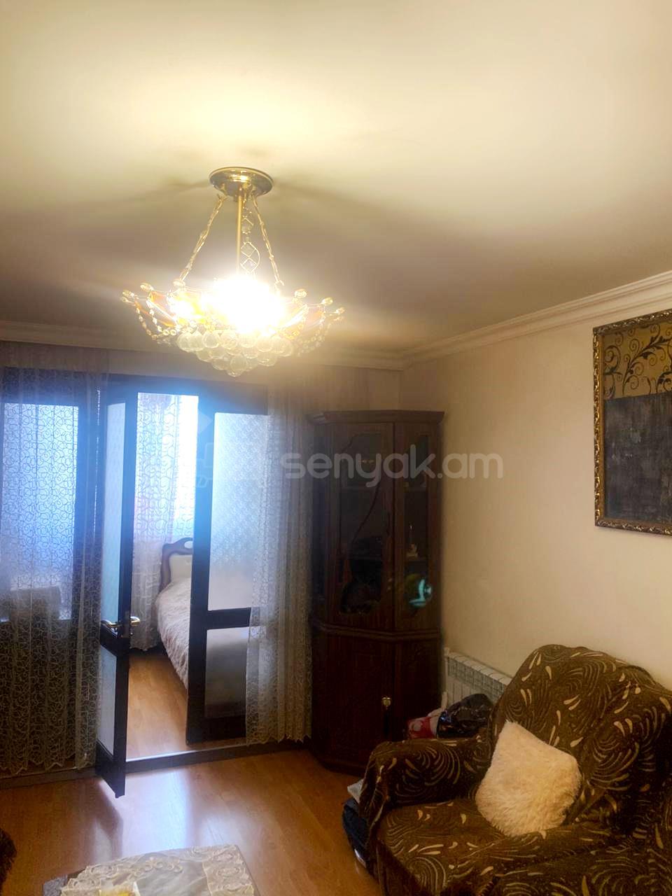 3 Սենյականոց Բնակարան, 55քմ, 2/4 հարկ, Նորմալ Վիճակում, Կահավորված