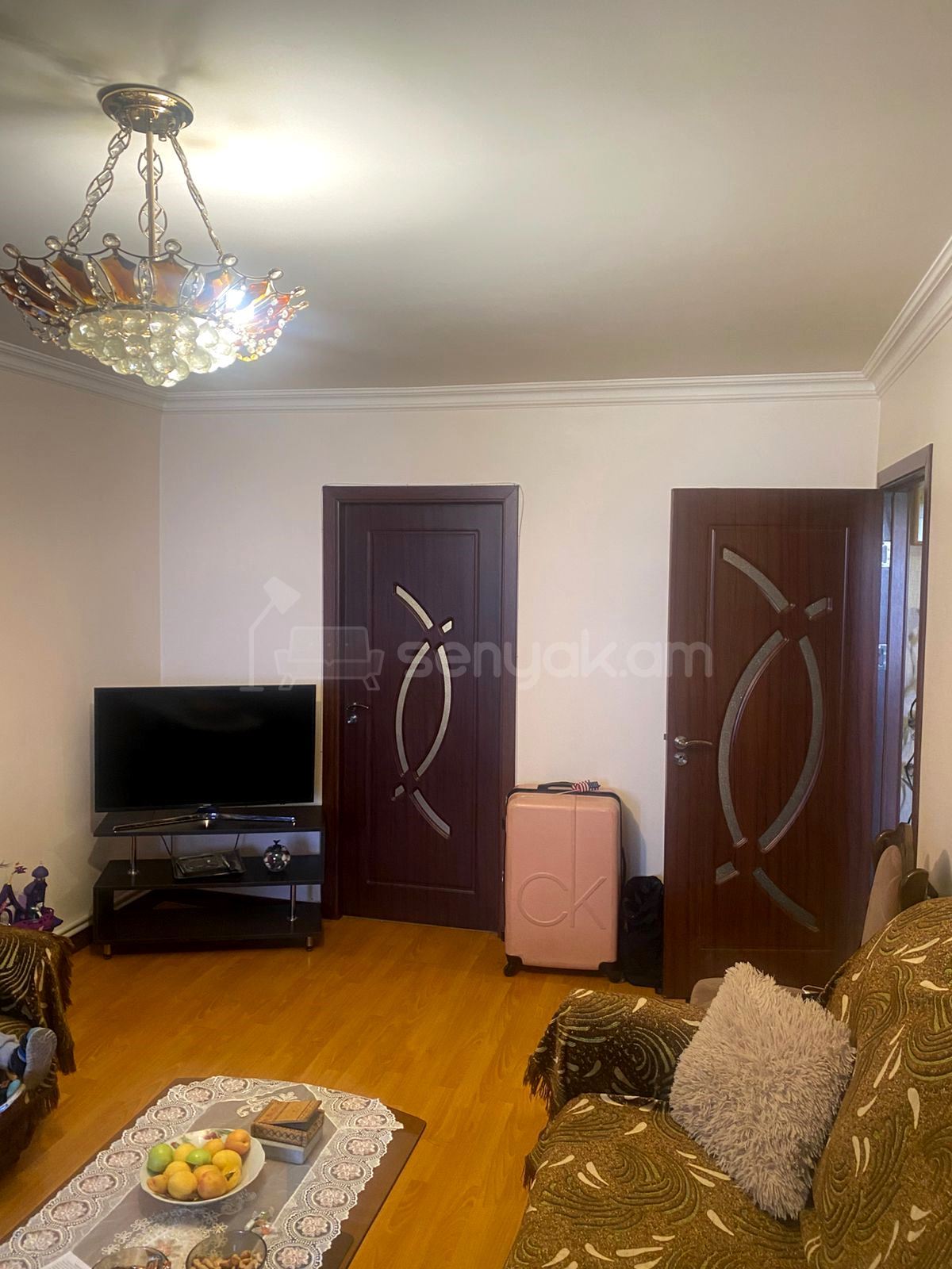 3 Սենյականոց Բնակարան, 55քմ, 2/4 հարկ, Նորմալ Վիճակում, Կահավորված
