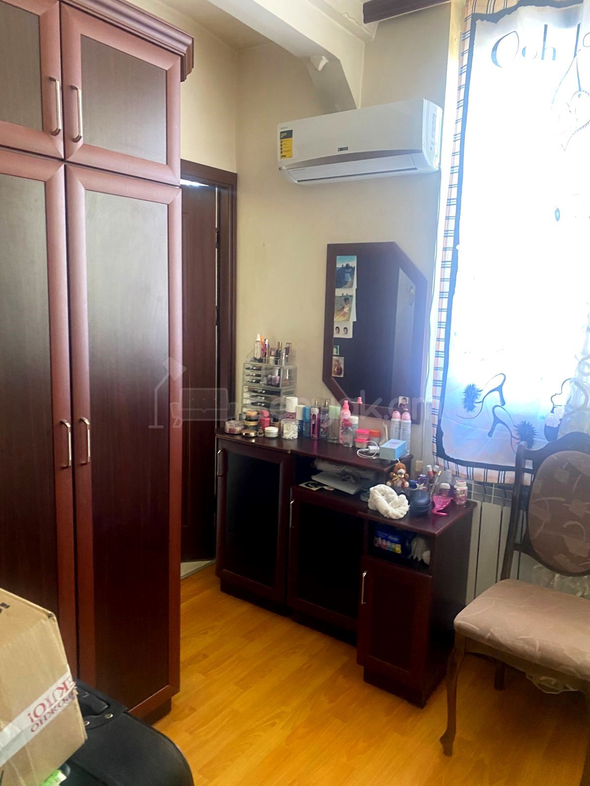 3 Սենյականոց Բնակարան, 55քմ, 2/4 հարկ, Նորմալ Վիճակում, Կահավորված
