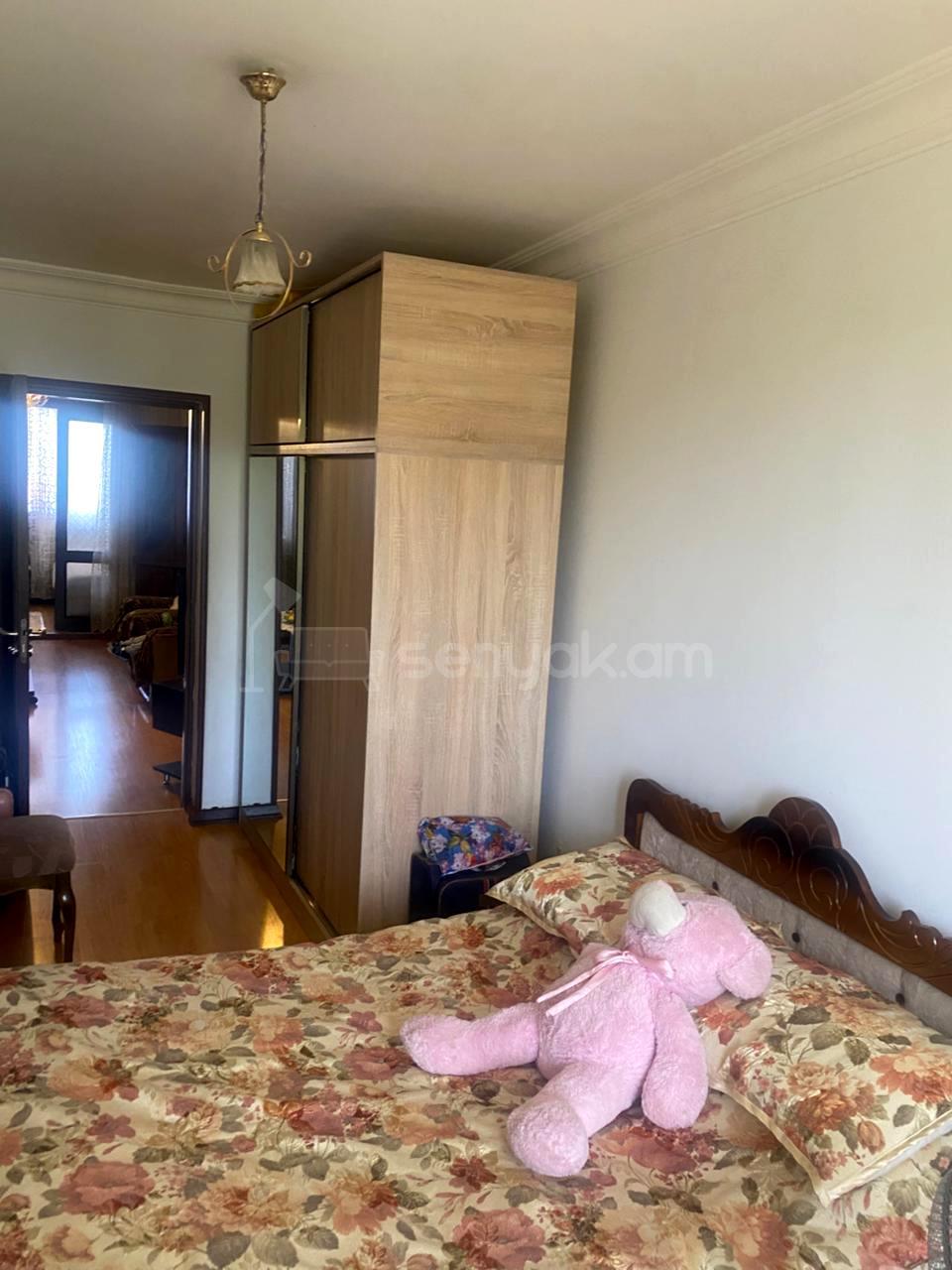 3 Սենյականոց Բնակարան, 55քմ, 2/4 հարկ, Նորմալ Վիճակում, Կահավորված