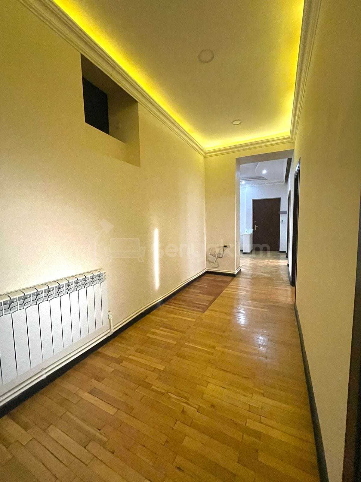 3 Սենյականոց Բնակարան, 90քմ, 5/5 հարկ, Կապիտալ Վերանորոգված