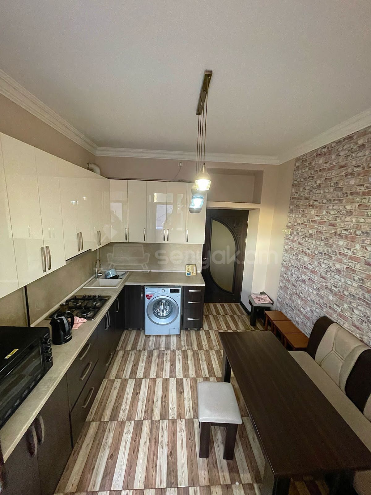 3 Սենյականոց Բնակարան, 90քմ, 5/5 հարկ, Կապիտալ Վերանորոգված