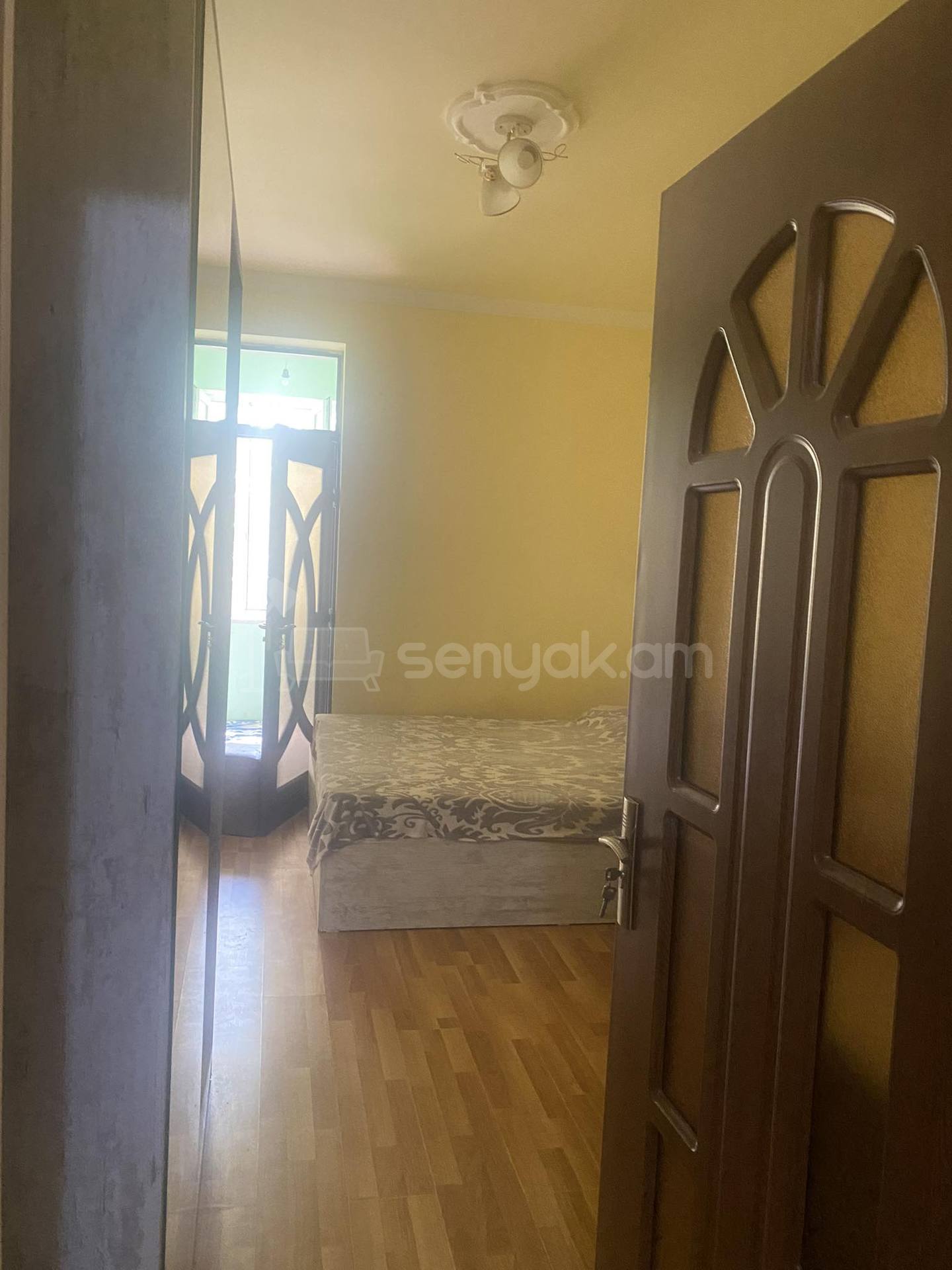 3 Սենյականոց Բնակարան Քարե Շենքում, 57քմ, 3/3 հարկ, Կապիտալ Վերանորոգված