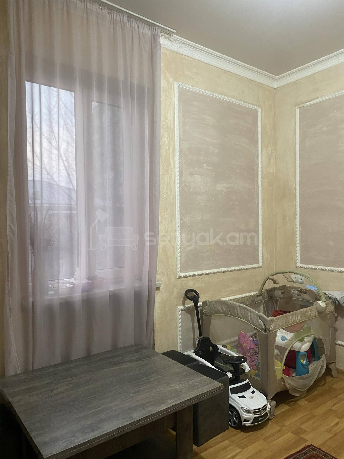 3 Սենյականոց Բնակարան Քարե Շենքում, 57քմ, 3/3 հարկ, Կապիտալ Վերանորոգված