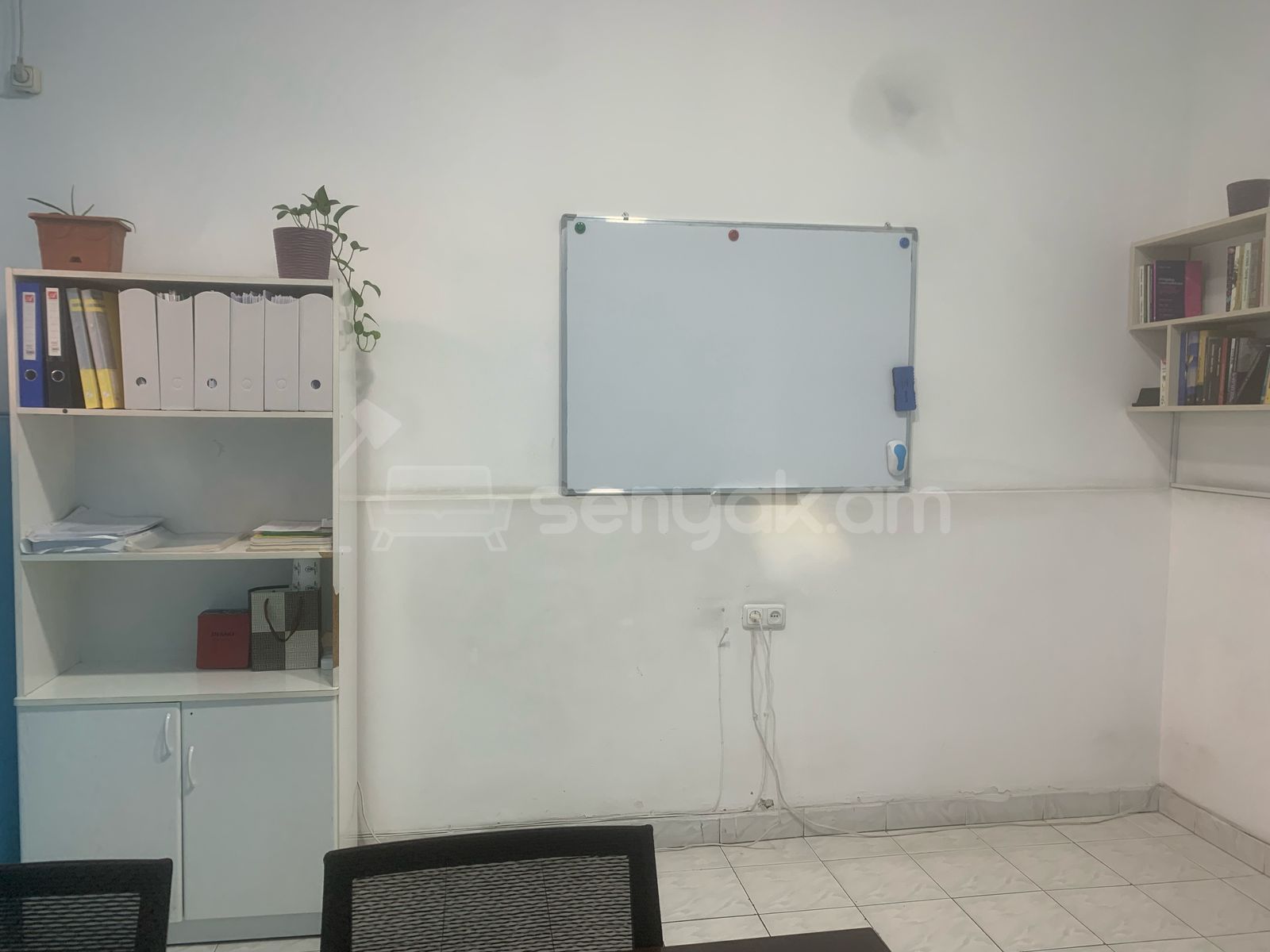 Օֆիսային Տարածք, 14քմ