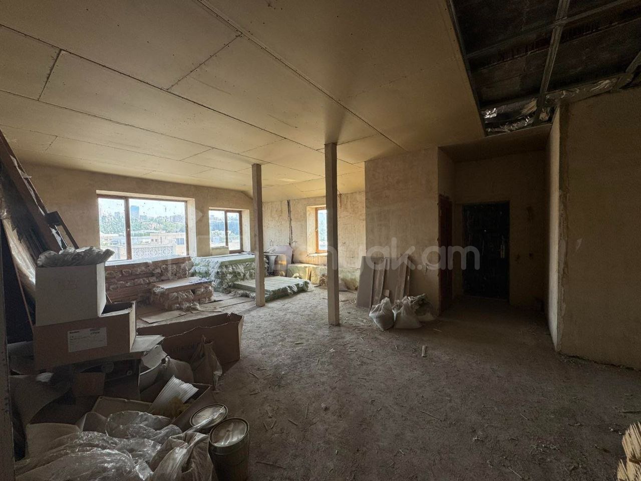 4 Սենյականոց Բնակարան Նորակառույցում, 145քմ, 8/8 հարկ, Զրոյական Վիճակում