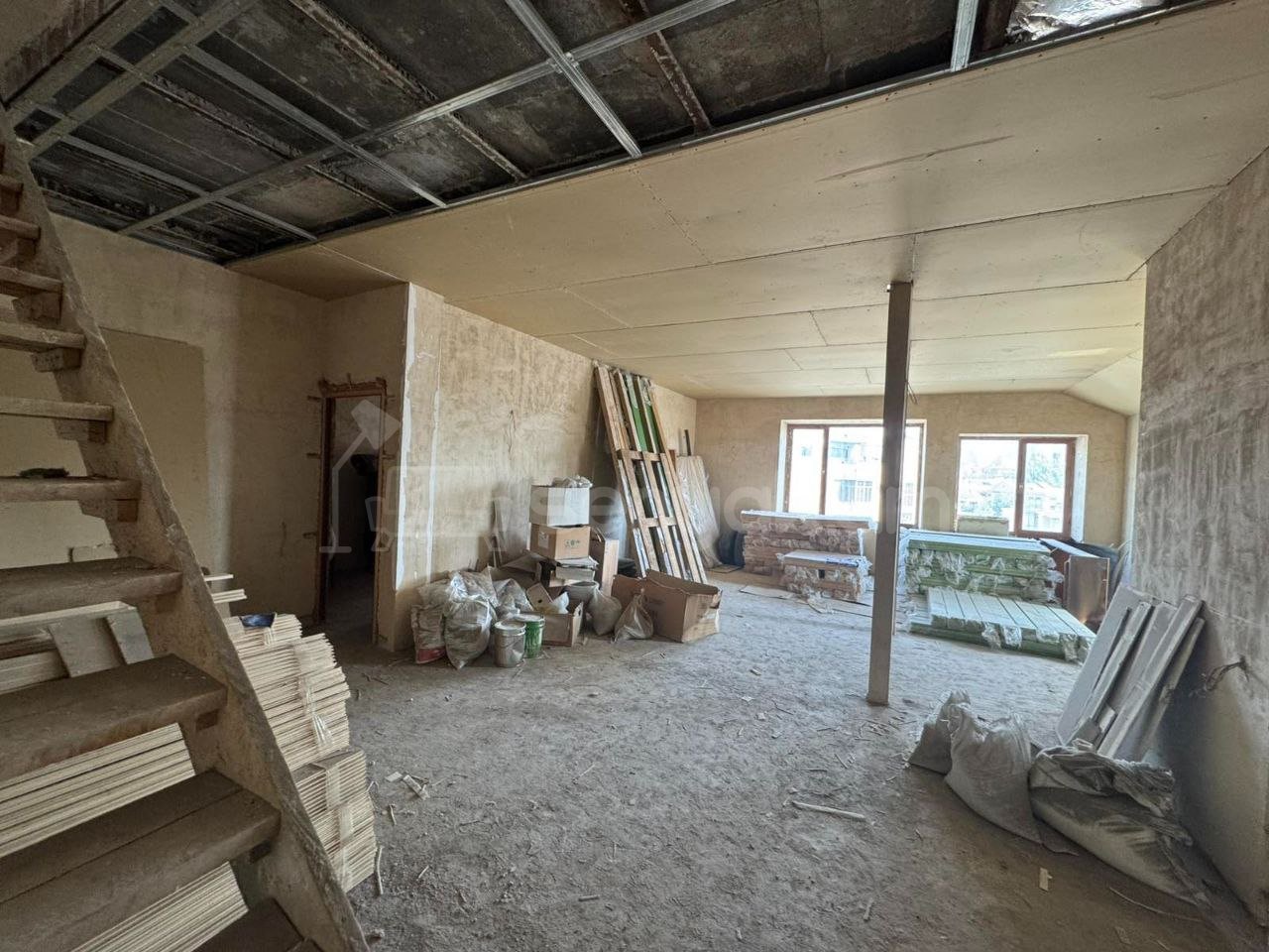 4 Սենյականոց Բնակարան Նորակառույցում, 145քմ, 8/8 հարկ, Զրոյական Վիճակում