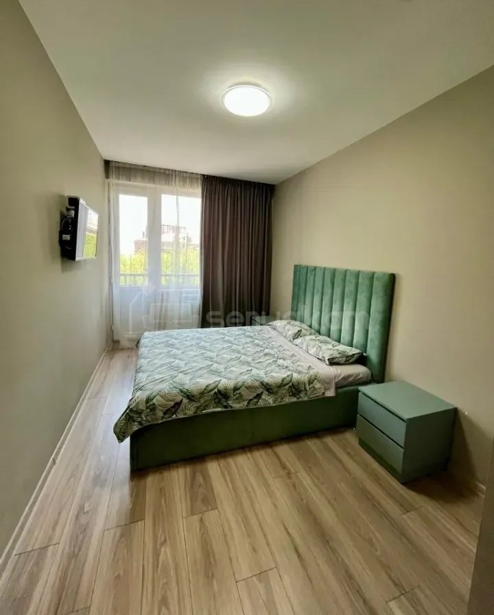 3 Սենյականոց Բնակարան Քարե Շենքում, 70քմ, 4/5 հարկ, Դիզայներական Վերանորոգված, Կահավորված