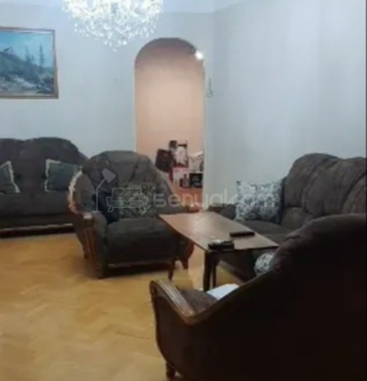 3 Սենյականոց Բնակարան Քարե Շենքում, 83քմ, 3/5 հարկ, Կոսմետիկ Վերանորոգված, Կահավորված