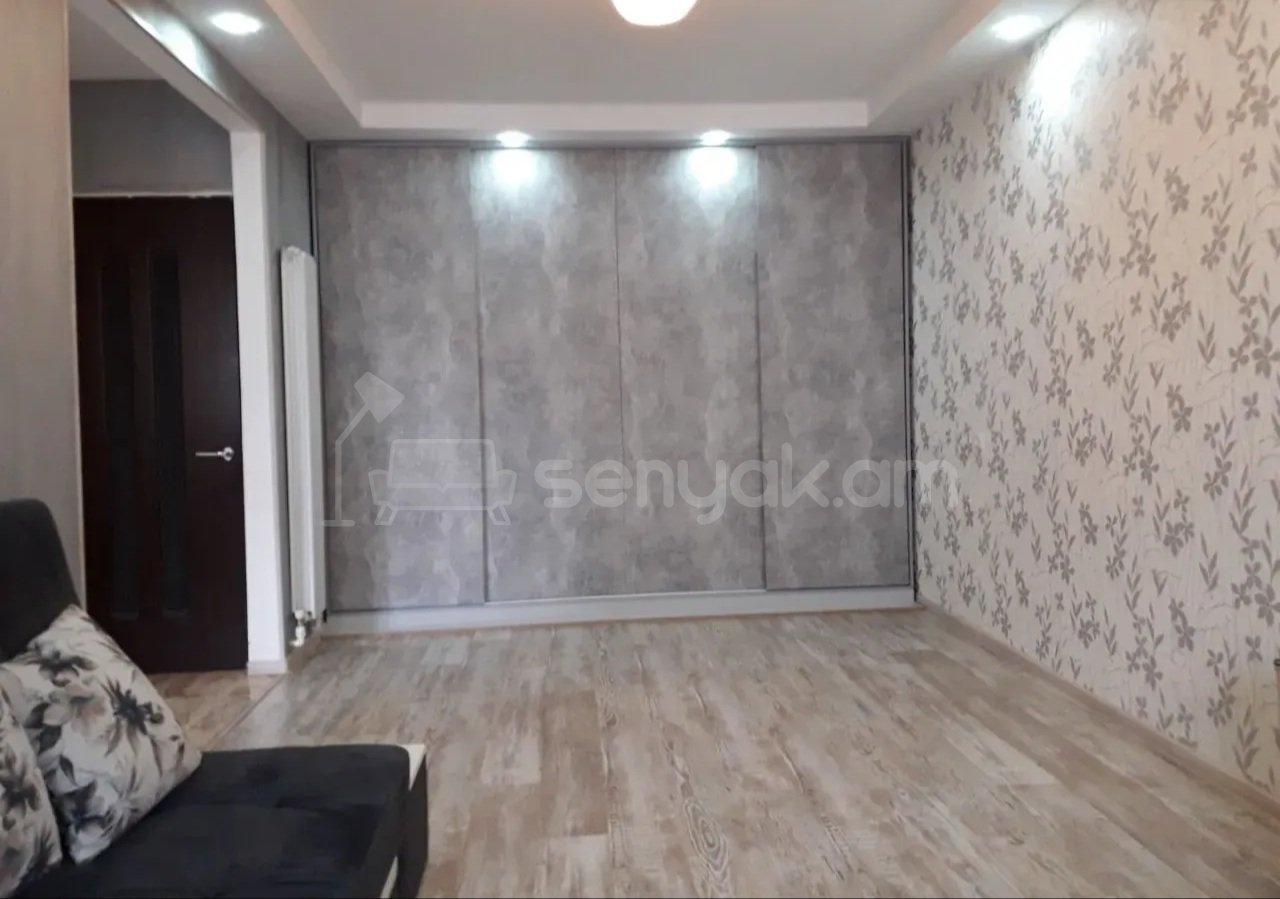 3 Սենյականոց Բնակարան, 50քմ, 1/4 հարկ, Կապիտալ Վերանորոգված, Կահավորված