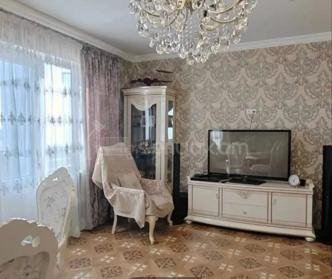 4 Սենյականոց Բնակարան, 102քմ, 3/3 հարկ, Կապիտալ Վերանորոգված, Մասամբ Կահավորված, Արևկող