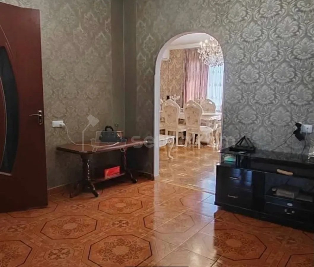4 Սենյականոց Բնակարան, 102քմ, 3/3 հարկ, Կապիտալ Վերանորոգված, Մասամբ Կահավորված, Արևկող