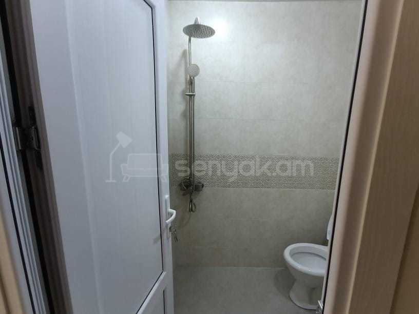1 Սենյականոց Բնակարան Քարե Շենքում, 25քմ, 3/7 հարկ, Կապիտալ Վերանորոգված