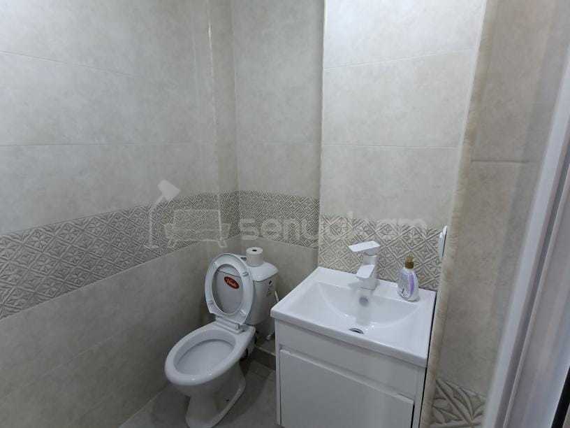 1 Սենյականոց Բնակարան Քարե Շենքում, 25քմ, 3/7 հարկ, Կապիտալ Վերանորոգված