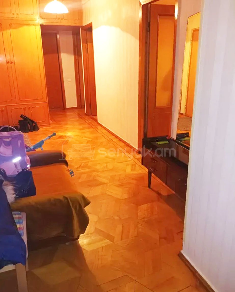 3 Սենյականոց Բնակարան, 83քմ, 10/16 հարկ, Նորմալ Վիճակում