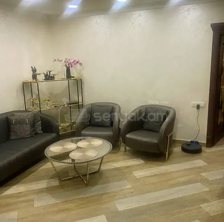 3 Սենյականոց Բնակարան Քարե Շենքում, 65քմ, 1/5 հարկ, Կապիտալ Վերանորոգված