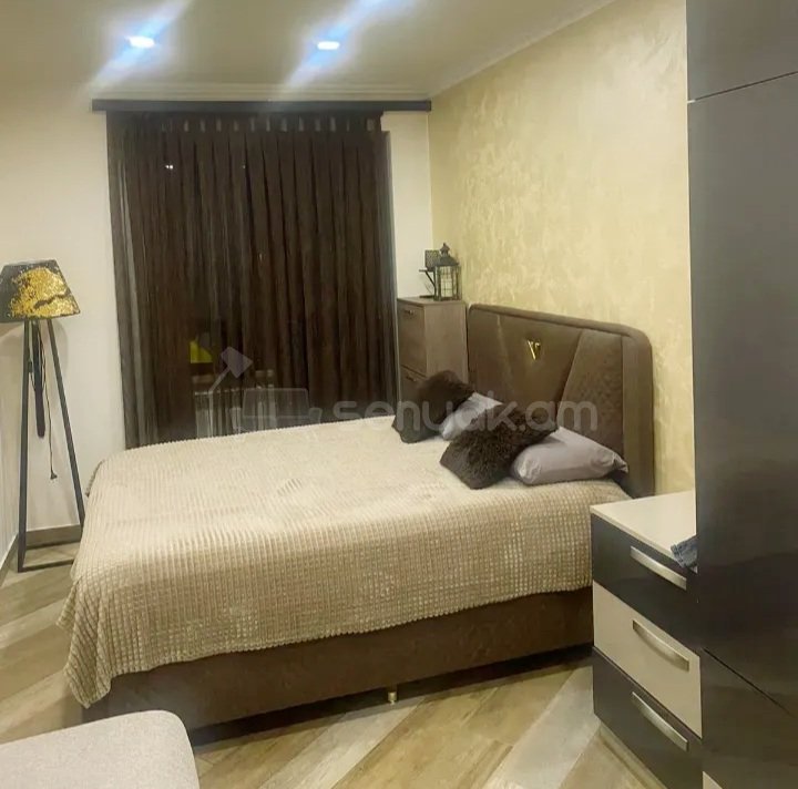 3 Սենյականոց Բնակարան Քարե Շենքում, 65քմ, 1/5 հարկ, Կապիտալ Վերանորոգված