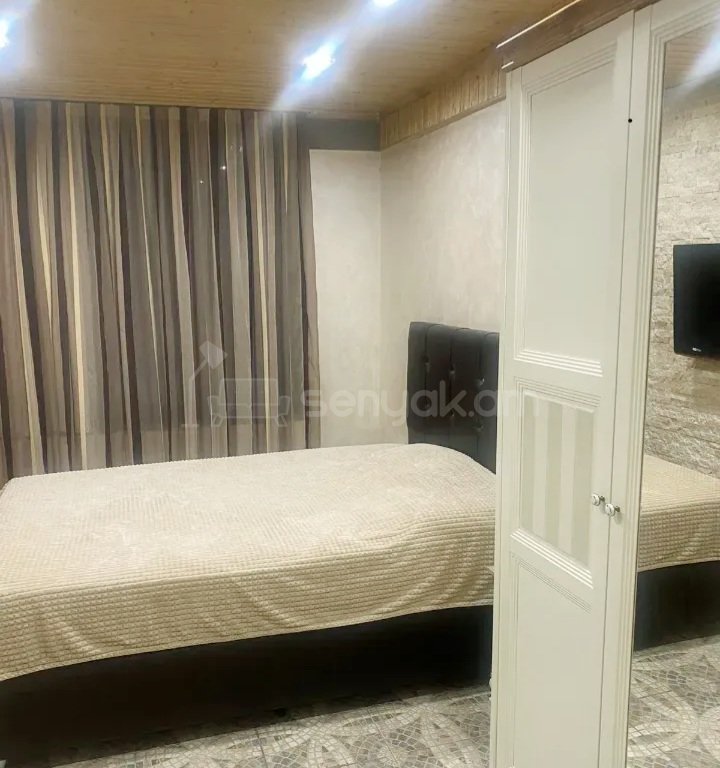 3 Սենյականոց Բնակարան Քարե Շենքում, 65քմ, 1/5 հարկ, Կապիտալ Վերանորոգված