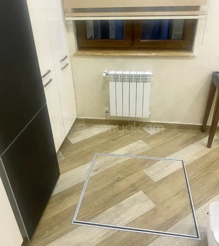 3 Սենյականոց Բնակարան Քարե Շենքում, 65քմ, 1/5 հարկ, Կապիտալ Վերանորոգված