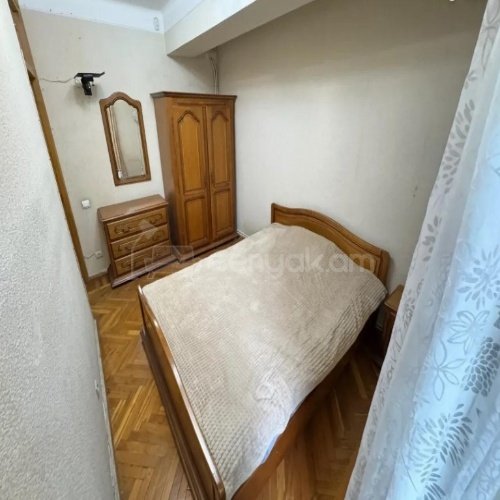 3 Սենյականոց Բնակարան Քարե Շենքում, 80քմ, 2/5 հարկ, Կապիտալ Վերանորոգված, Կահավորված, Արևկող
