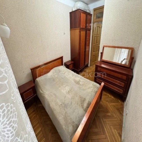 3 Սենյականոց Բնակարան Քարե Շենքում, 80քմ, 2/5 հարկ, Կապիտալ Վերանորոգված, Կահավորված, Արևկող