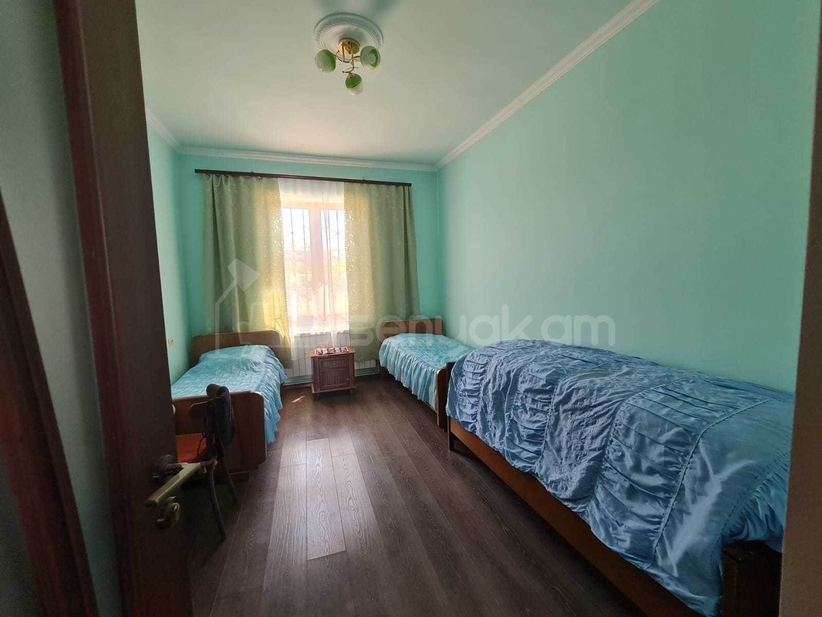 5 Սենյականոց Սեփական Տուն, 300քմ, Կապիտալ Վերանորոգված